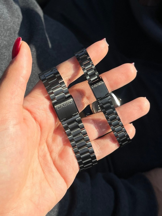 طراحی صیقلی بند استیل مشکی در ساعت Casio ست