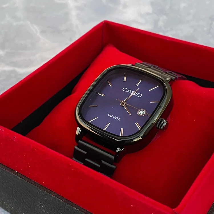 صفحه آبی ست ساعت Casio با جزئیات فلزی مشکی