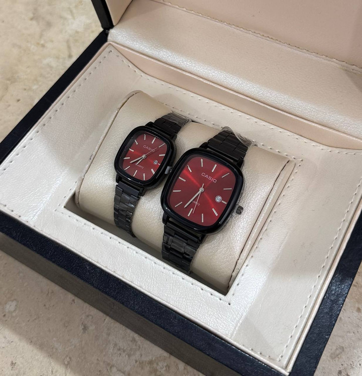 ست ساعت مچی زنانه و مردانه کاسیو Casio با صفحه قرمز و بند استیل مشکی